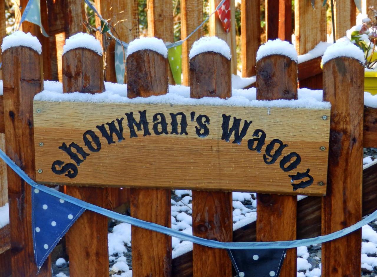 Showman'S Wagon At Coed Cae Penmaenpool Экстерьер фото